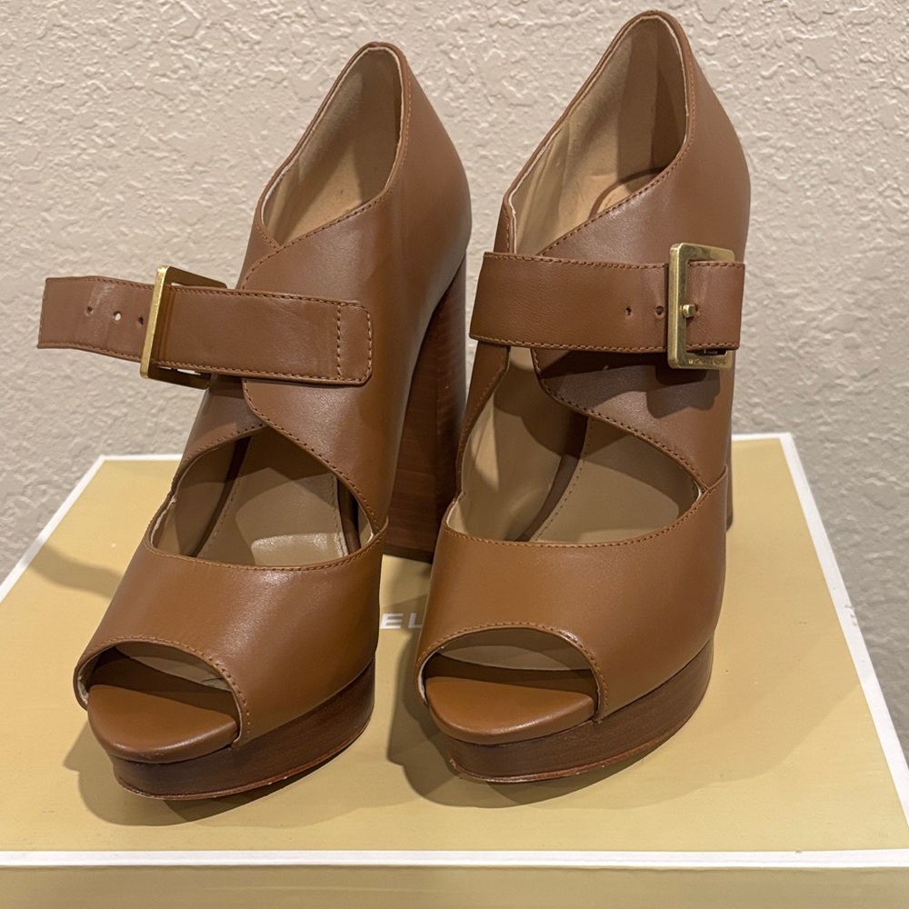 Elegant Brown Peep-Toe Heels